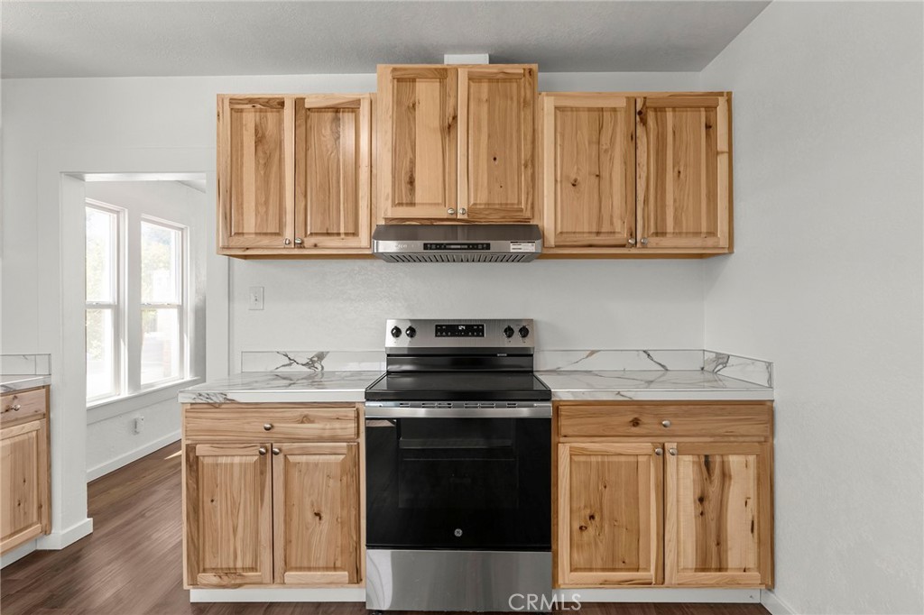 439 3rd Street Property Photo 10