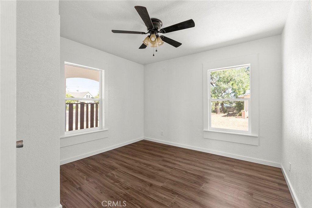 439 3rd Street Property Photo 13