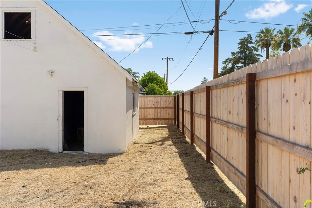 439 3rd Street Property Photo 22