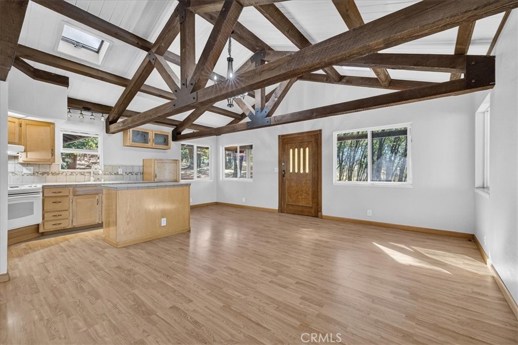 43 Dacy Property Photo 8