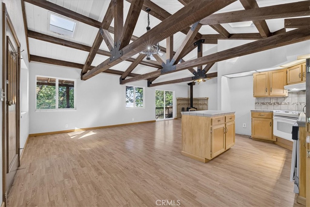 43 Dacy Property Photo 9