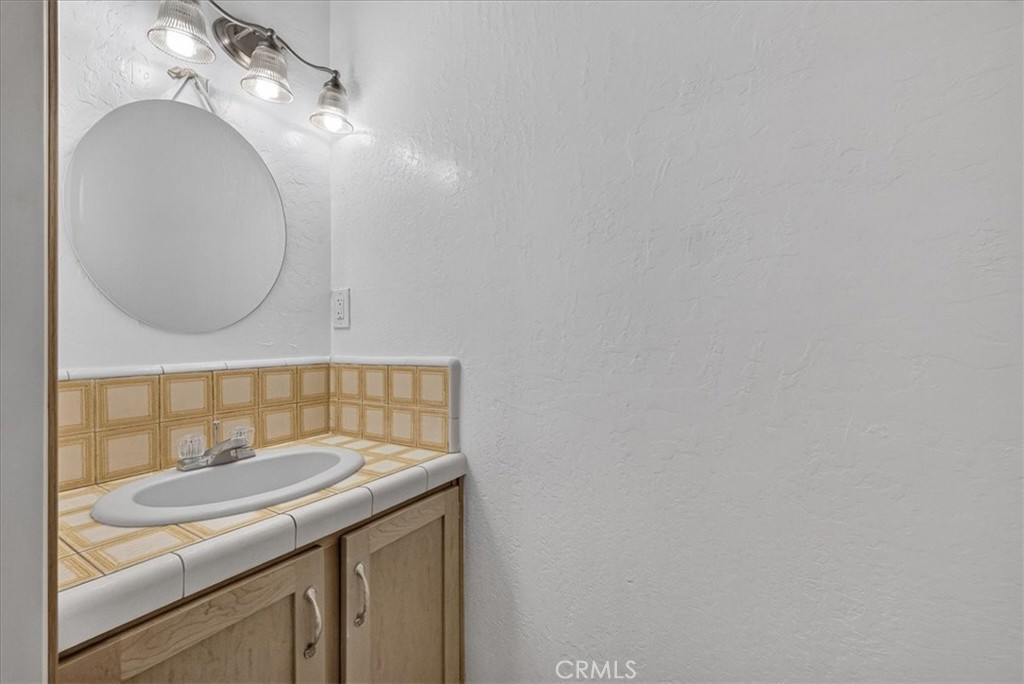 43 Dacy Property Photo 27