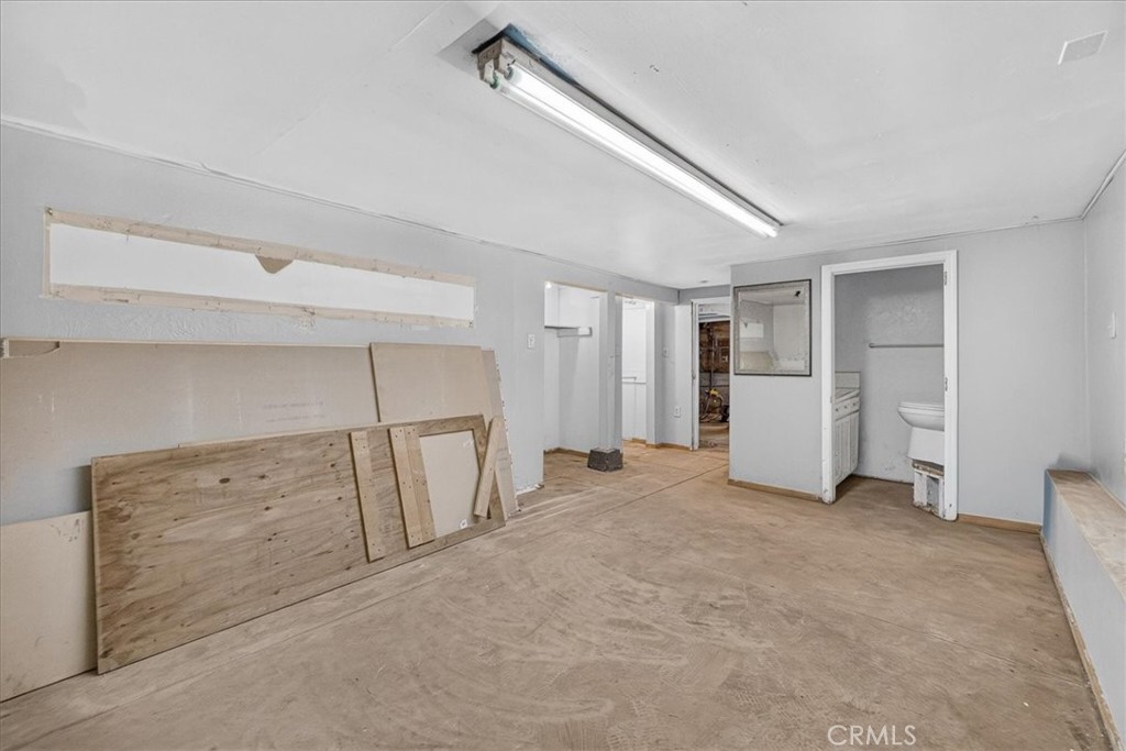 43 Dacy Property Photo 58