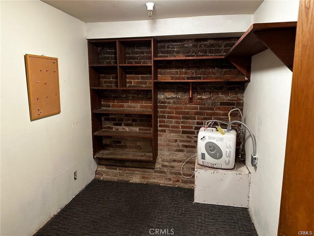 243 W 2nd St Property Photo 13