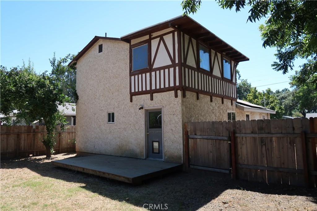 2390 Brown Street Property Photo 2