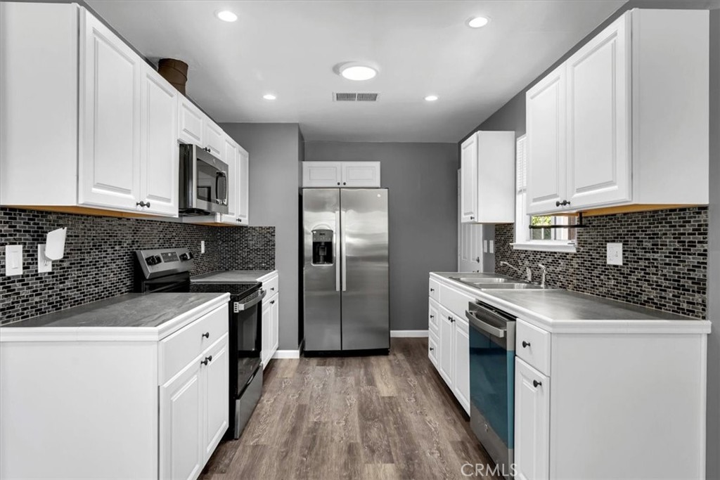 695 Walton Drive Property Photo 11
