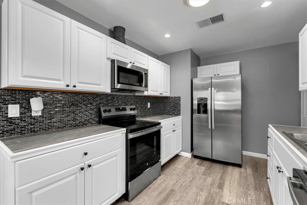 695 Walton Drive Property Photo 12