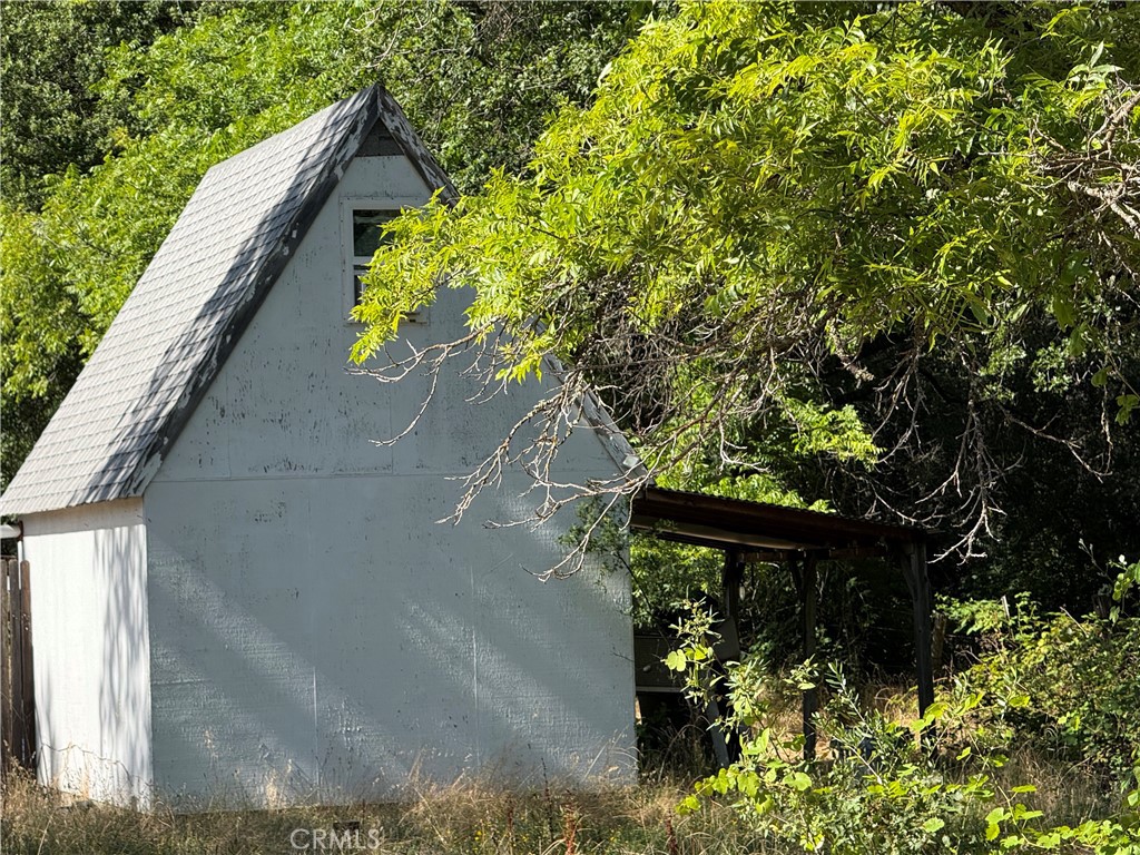 5037 Caroline Property Photo 3