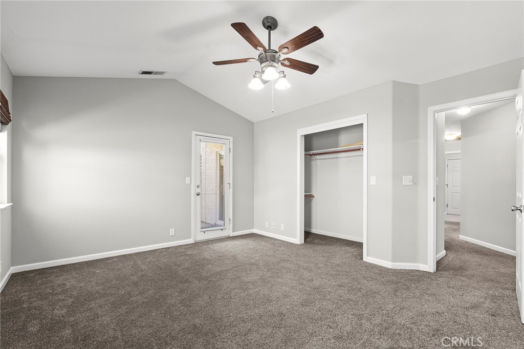 2811 Vistamont Way Property Photo 5