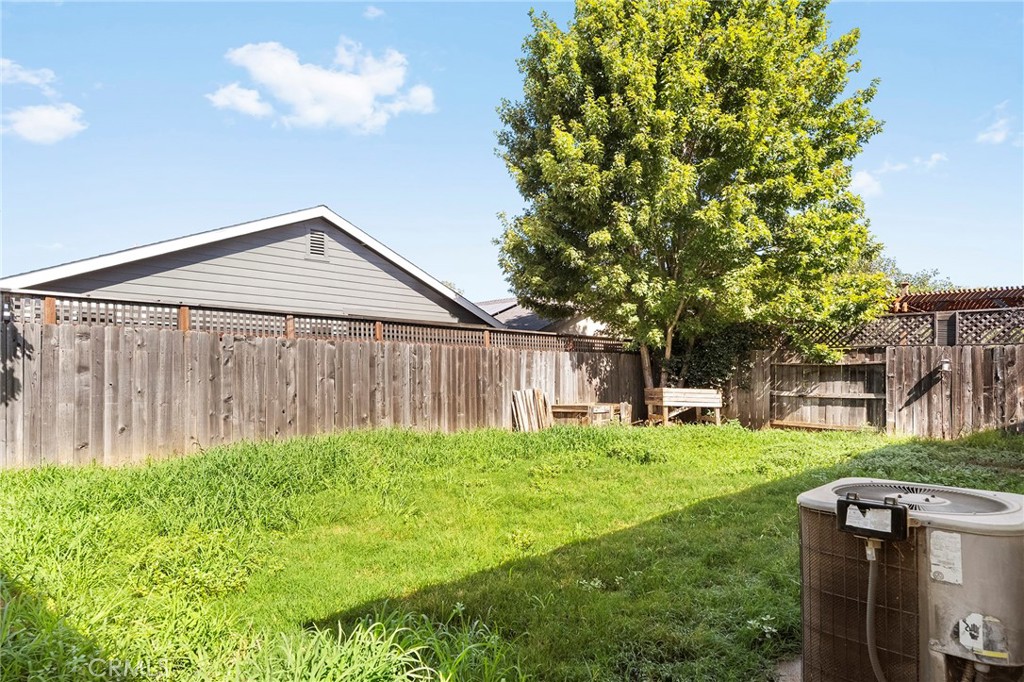 2811 Vistamont Way Property Photo 6