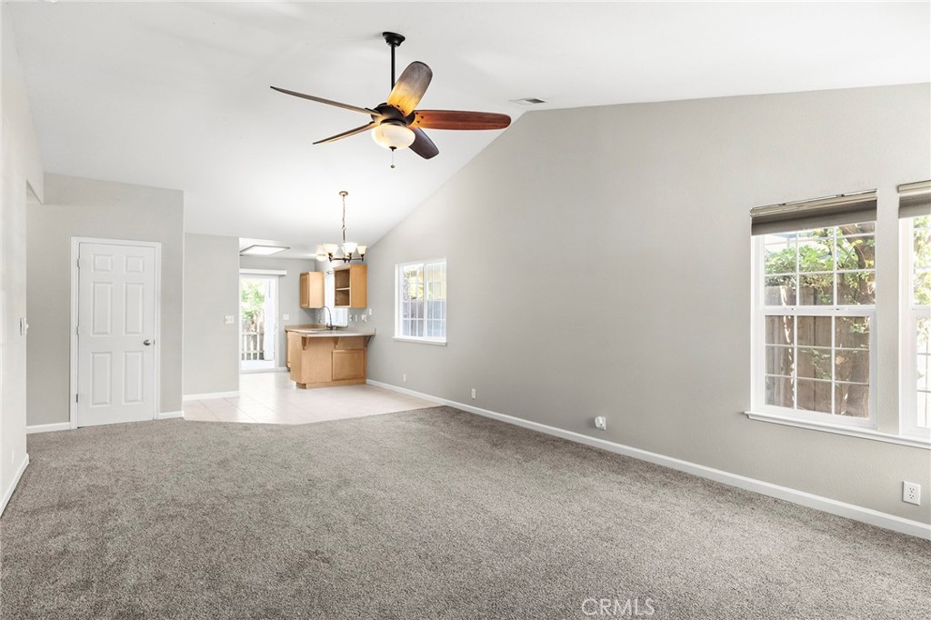 2811 Vistamont Way Property Photo 7