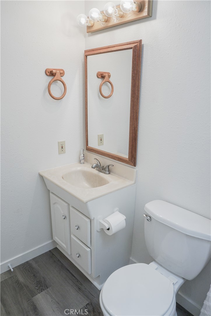 2324 Fern Property Photo 10