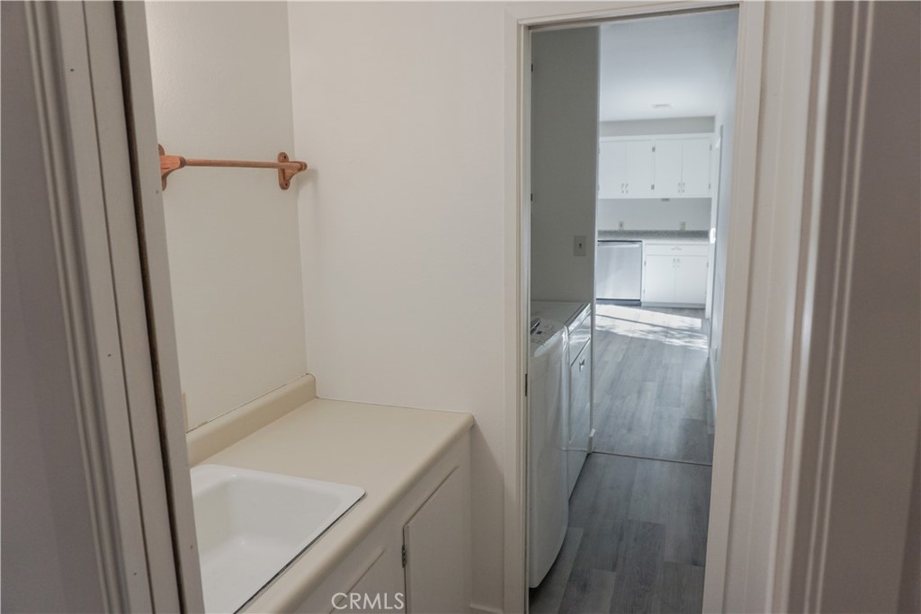 2324 Fern Property Photo 16