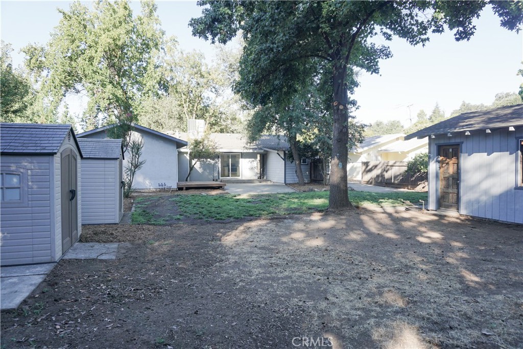 2324 Fern Property Photo 23