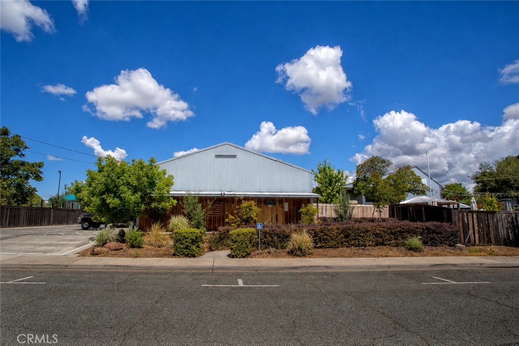 760 Safford Property Photo 1