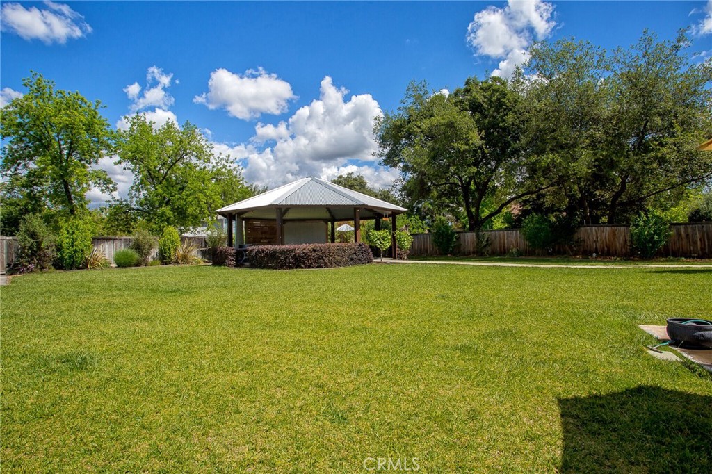 760 Safford Property Photo 4