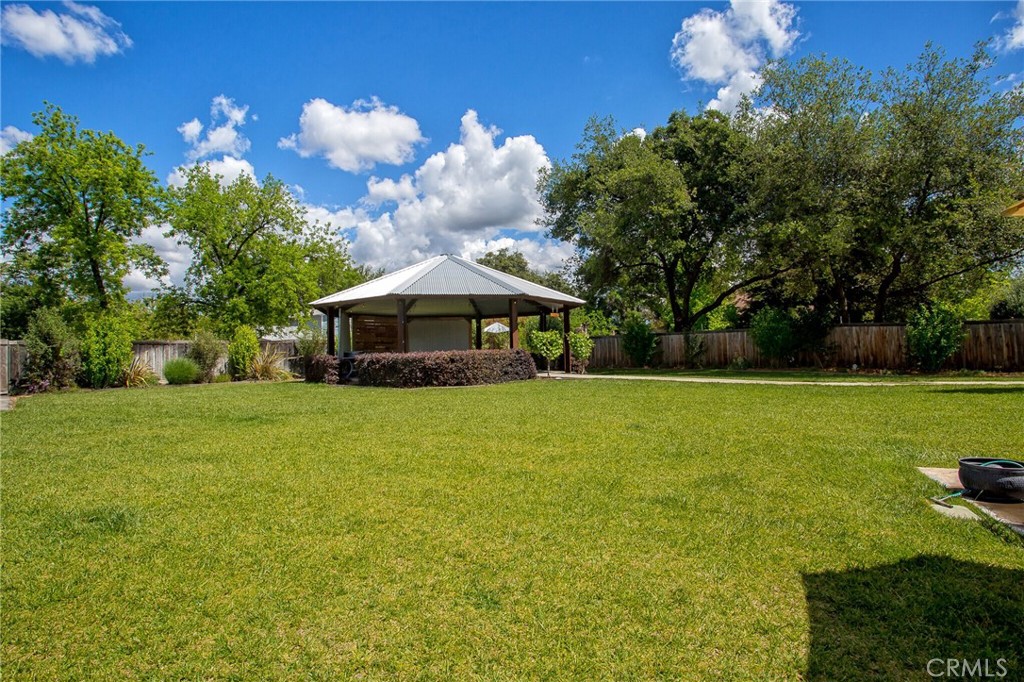 760 Safford Property Photo 8