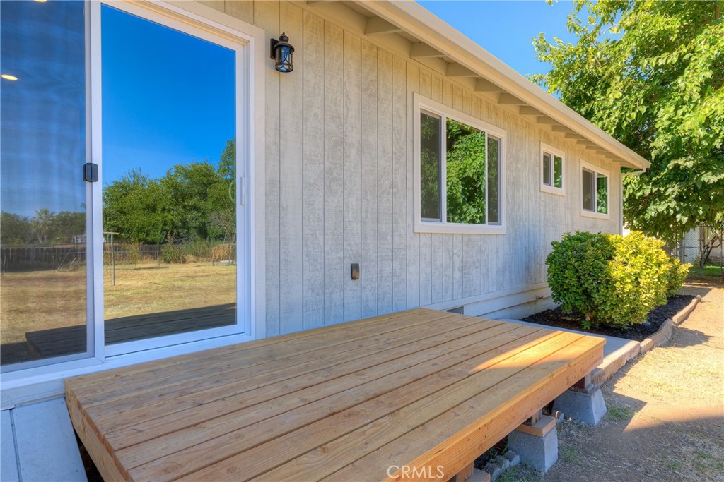 652 Plumas Property Photo 29