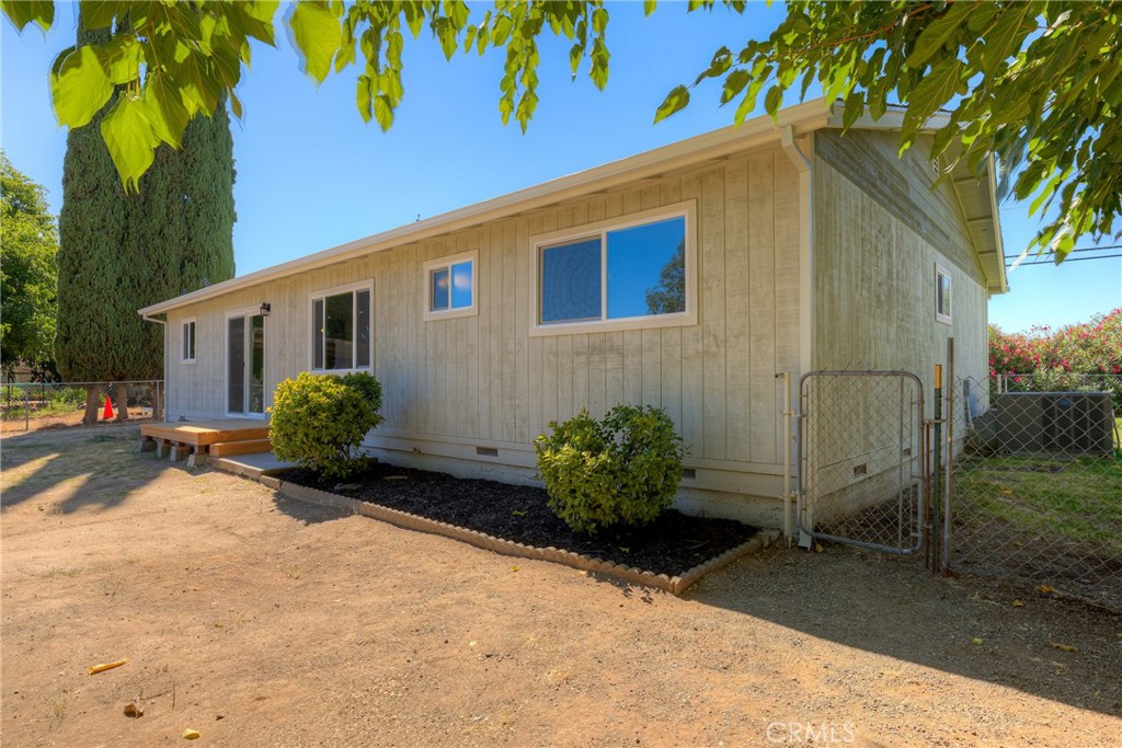 652 Plumas Property Photo 30