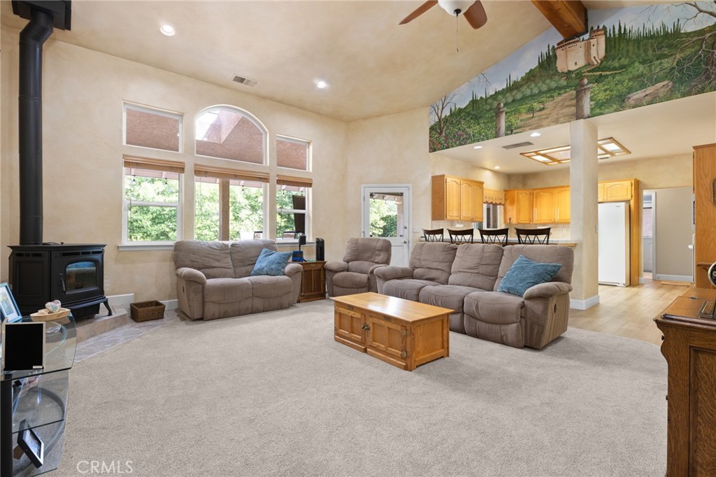 1204 Windecker Drive Property Photo 2