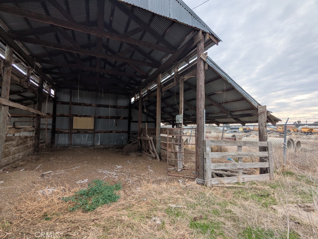 6534 E County Road 49 1/2 Property Photo 4