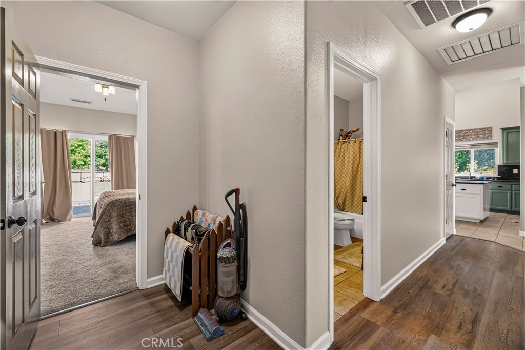 1800 Inghram Rd Property Photo 25