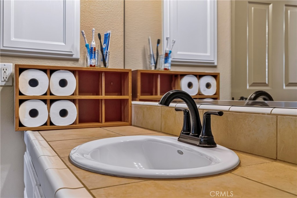 1800 Inghram Rd Property Photo 37