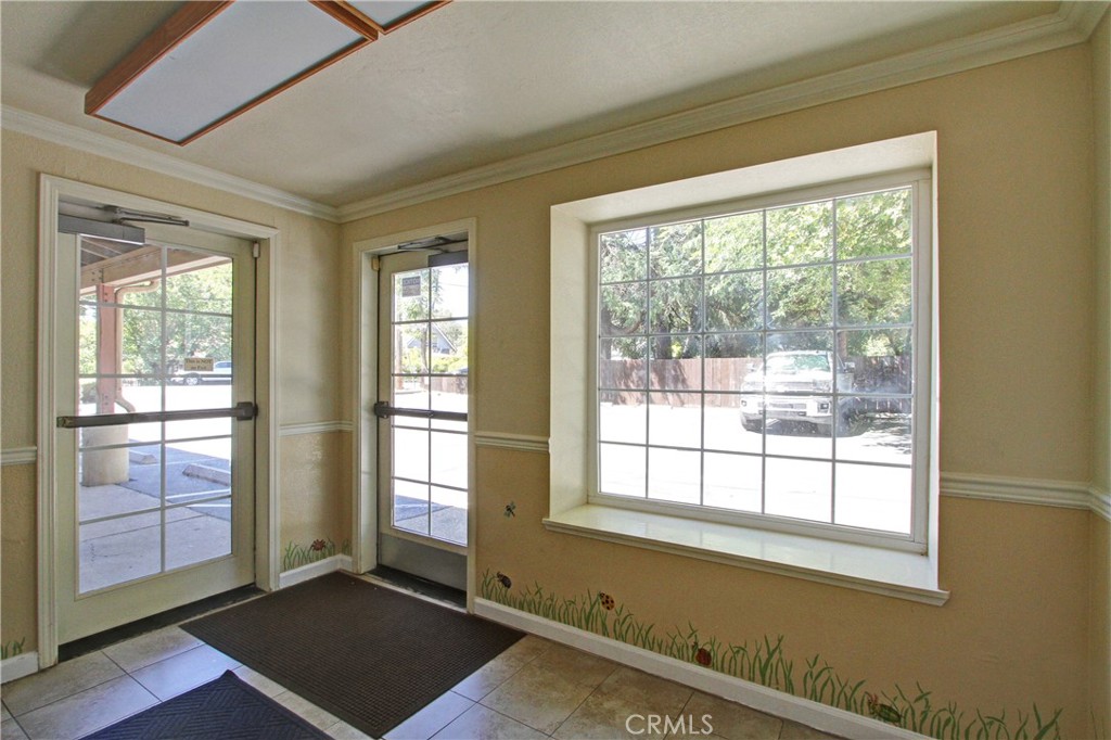 714 W Main Street Property Photo 8