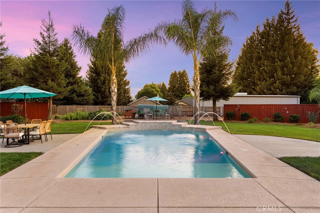 40 Taige Property Photo 3