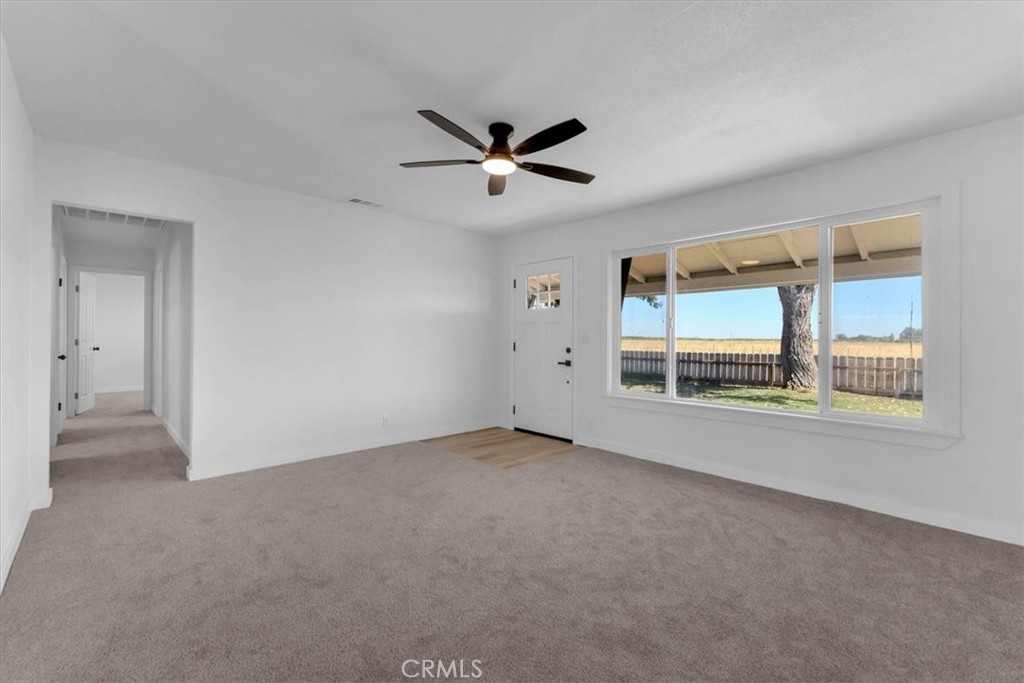 21618 Sacramento Property Photo 9