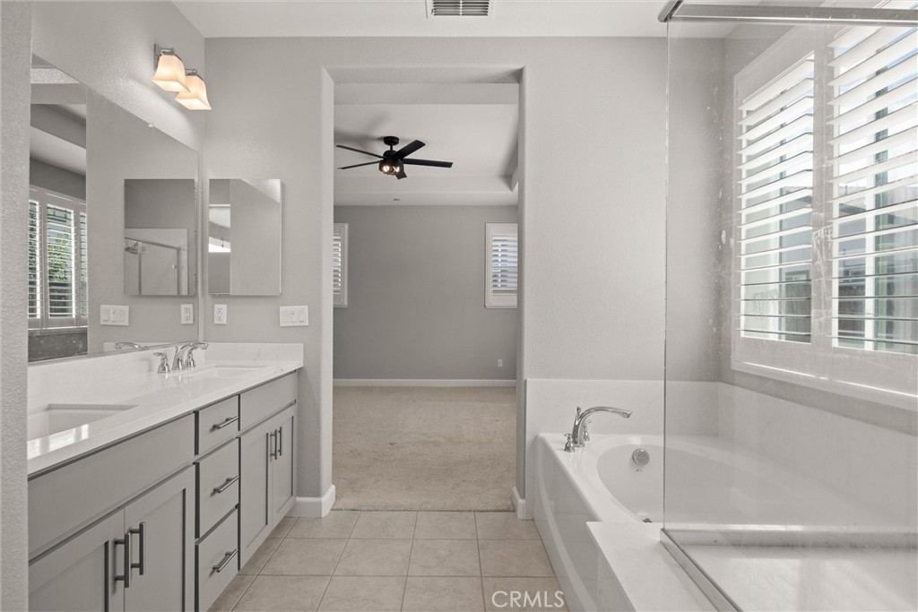 439 Eel River Lane Property Photo 23