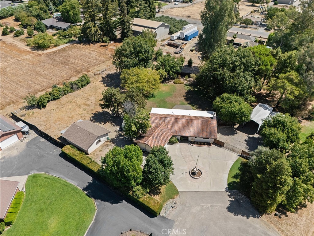 948 Sunset Terrace Property Photo 4