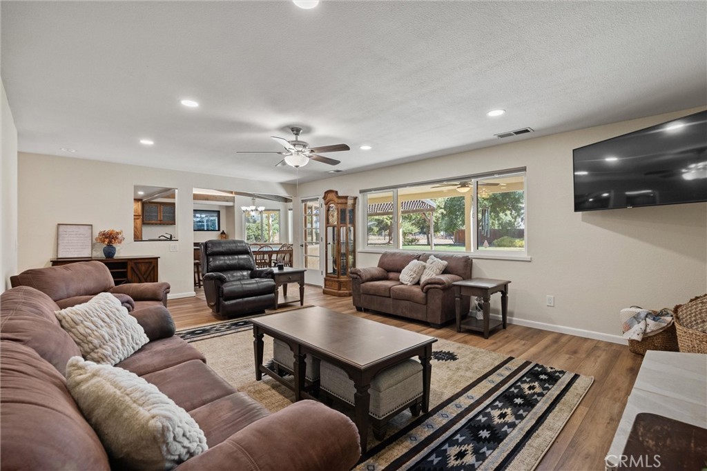 948 Sunset Terrace Property Photo 8