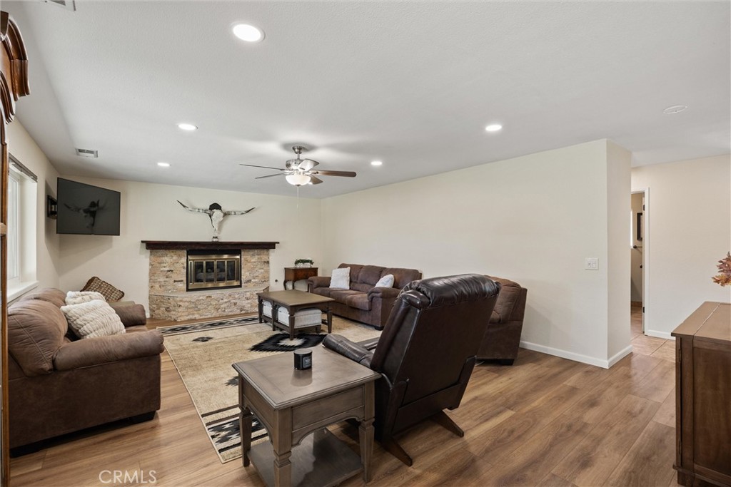 948 Sunset Terrace Property Photo 10