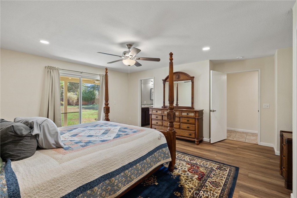 948 Sunset Terrace Property Photo 23