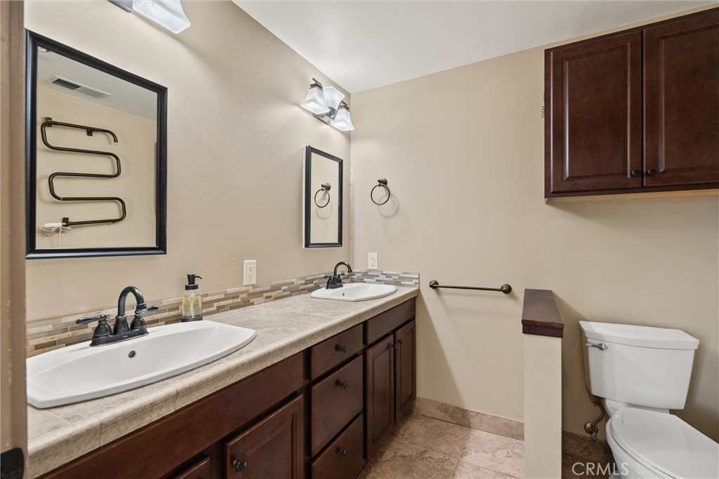 948 Sunset Terrace Property Photo 25
