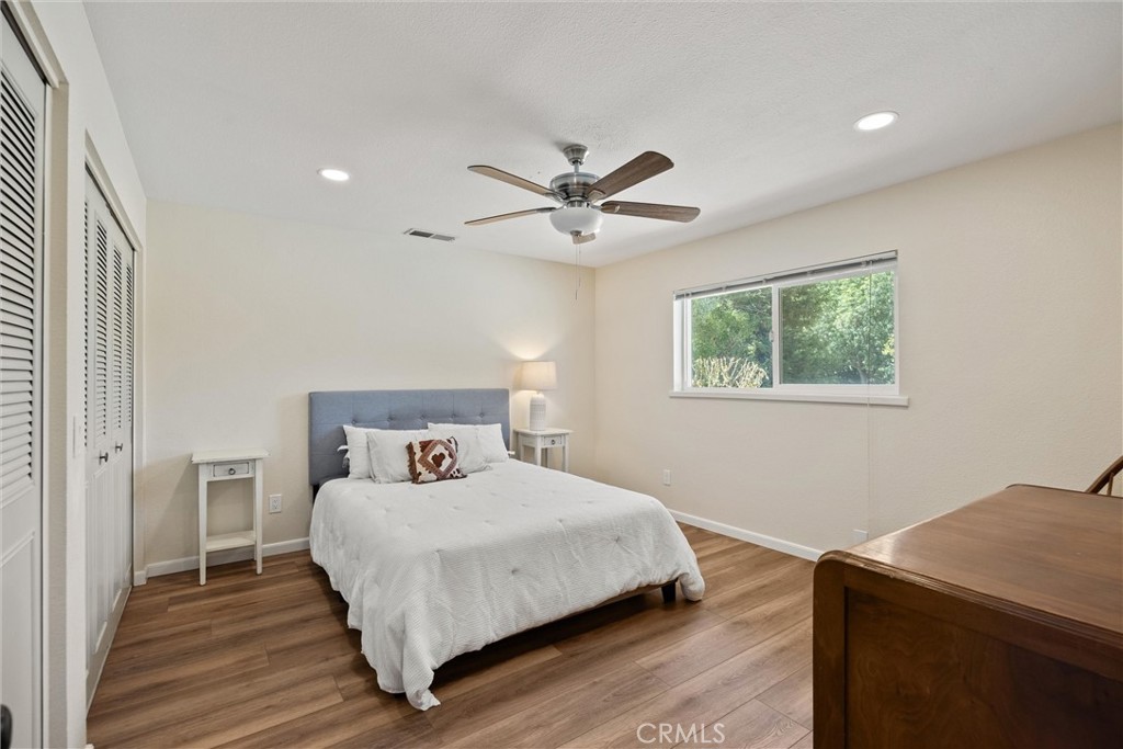 948 Sunset Terrace Property Photo 26
