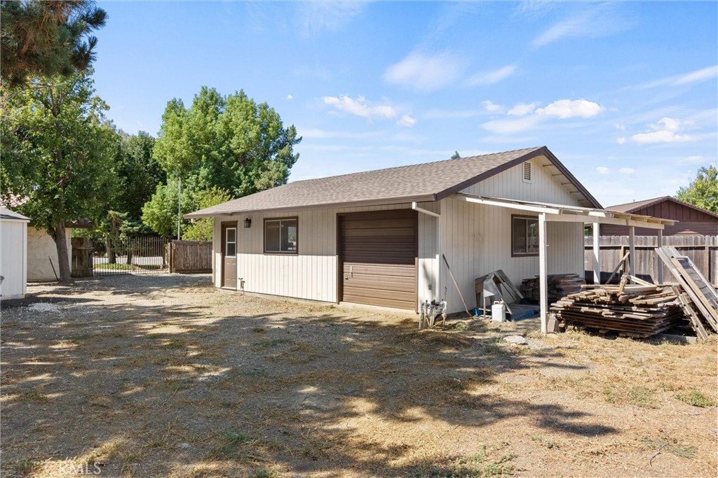 948 Sunset Terrace Property Photo 31