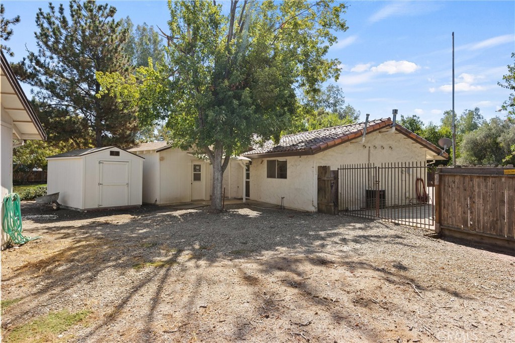 948 Sunset Terrace Property Photo 33
