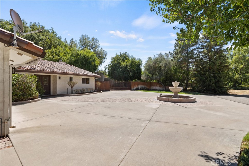 948 Sunset Terrace Property Photo 42