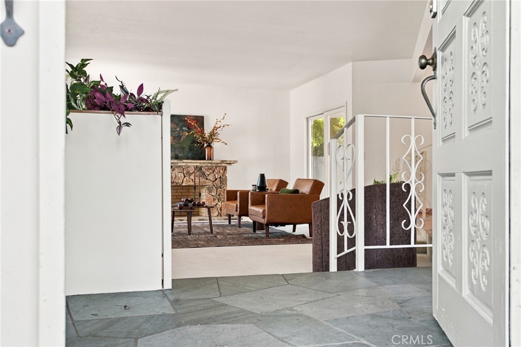 1774 Estates Way Property Photo 7