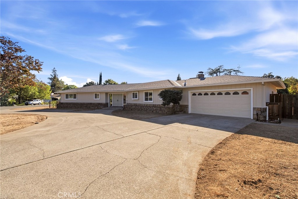 1774 Estates Way Property Photo 41