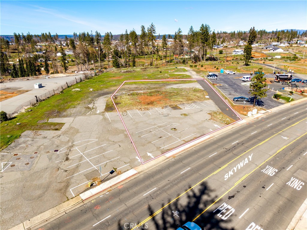 7067 Skyway Property Photo 1