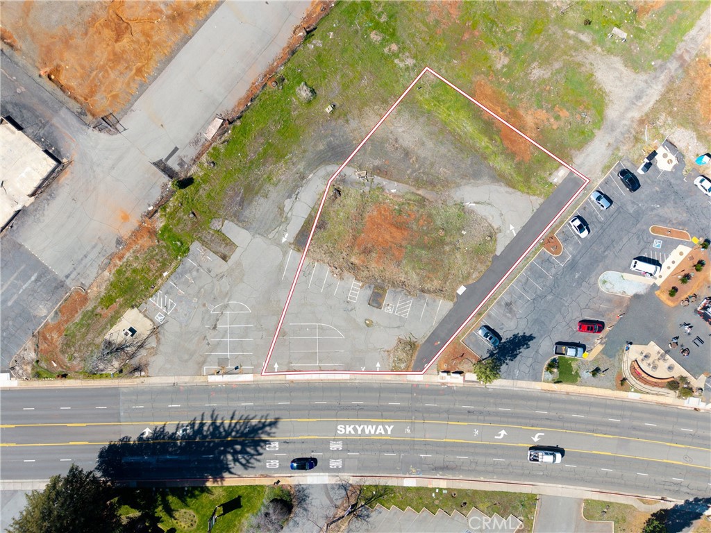 7067 Skyway Property Photo 3