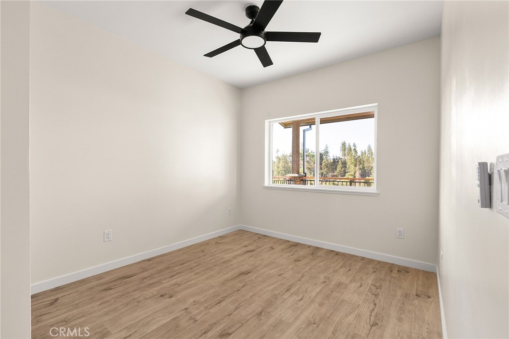 566 Boquest Boulevard Property Photo 20