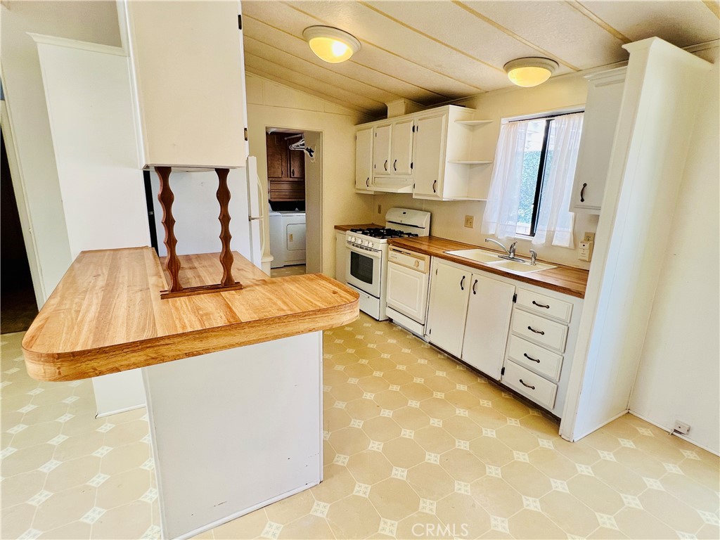 2520 Esperanza Property Photo 10