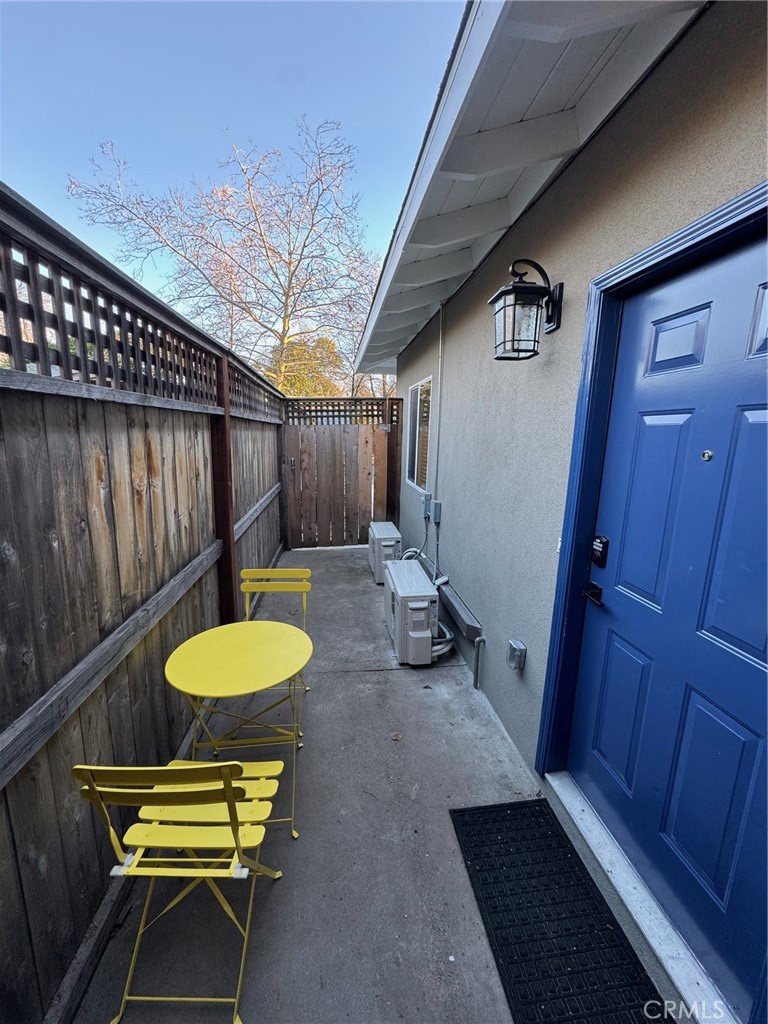 1362 Magnolia Property Photo 10