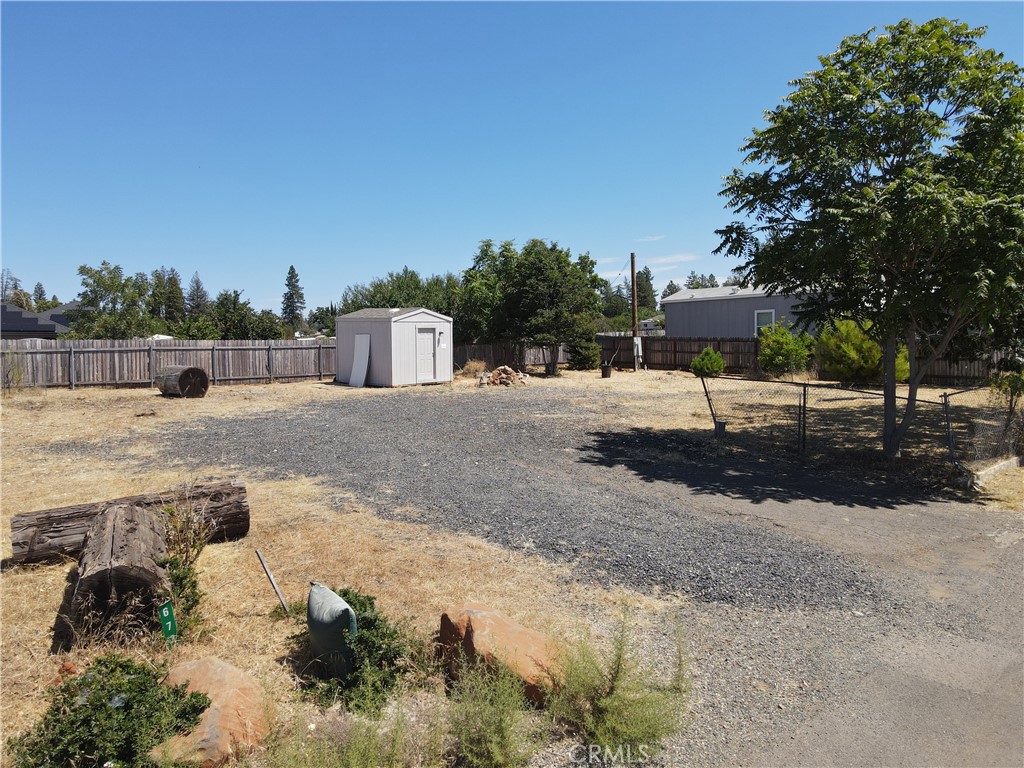 675 Memorial Property Photo 4