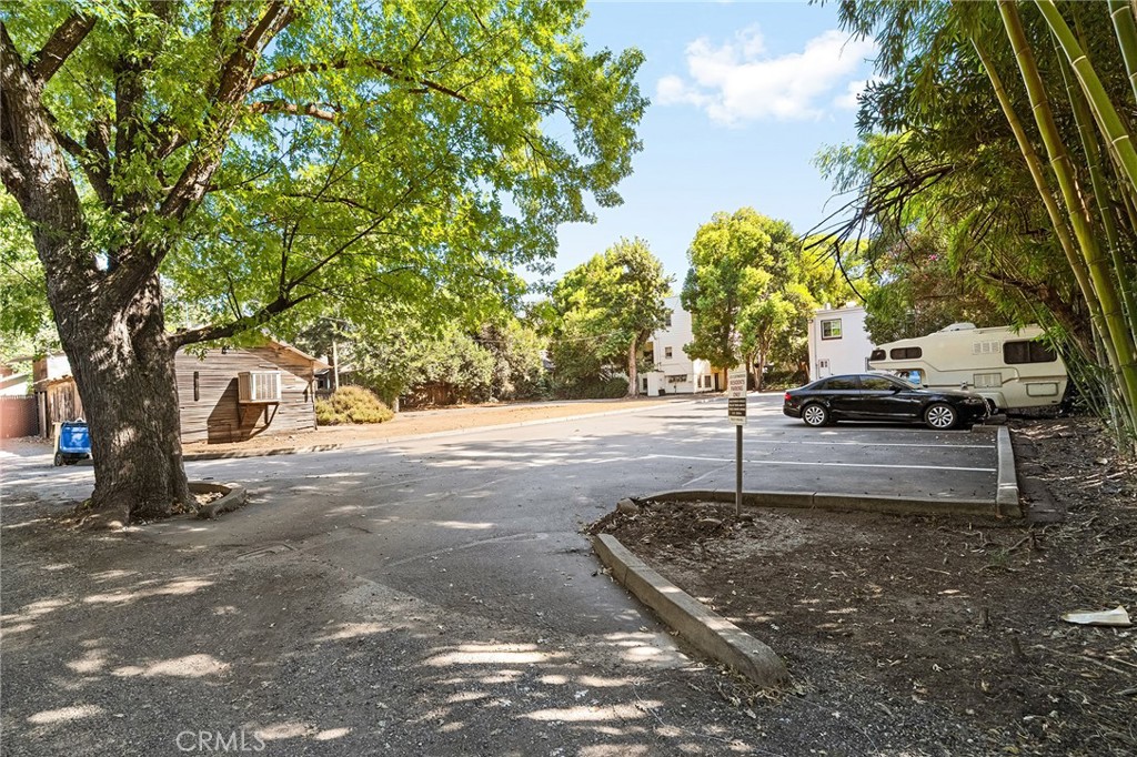 1121 1129 Magnolia Avenue Property Photo 9