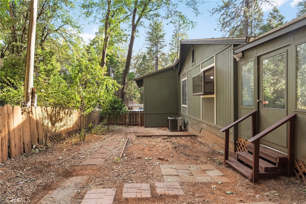 14368 Sinclair Circle Property Photo 33